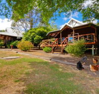 Sunnyhurst Chalets Rural Stay - Broome Tourism