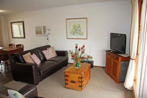 Windmill Cottage - Broome Tourism 7