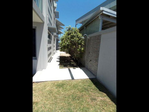 Beachfront Cabarita Apartment - Broome Tourism 5
