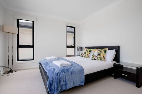 Captivating Large 4br@narre Warren - Broome Tourism 2
