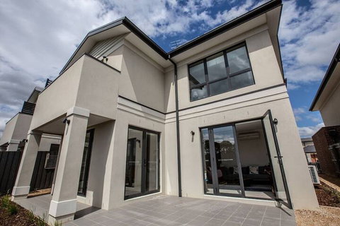 Captivating Large 4br@narre Warren - Broome Tourism 3