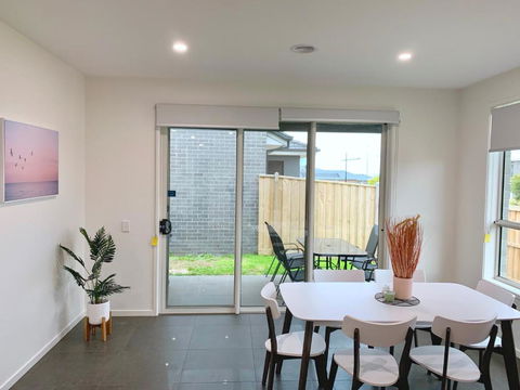 Homely Getaways In New Torquay - Broome Tourism 3