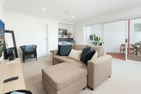 Ultimate Bondi Living - Broome Tourism 0