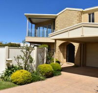 VIEWS FOREVER INVERLOCH - Broome Tourism