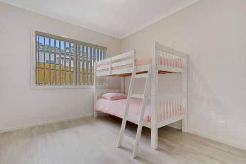V & V Family Dream Away - Broome Tourism 5