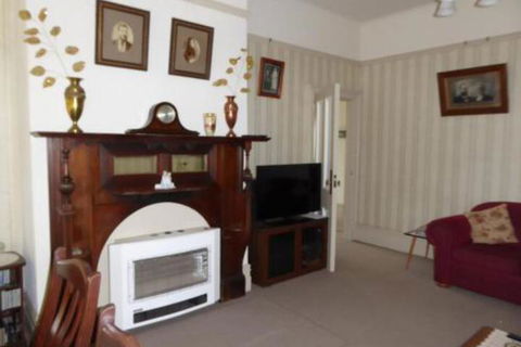 Claremont Farmhouse - Broome Tourism 5
