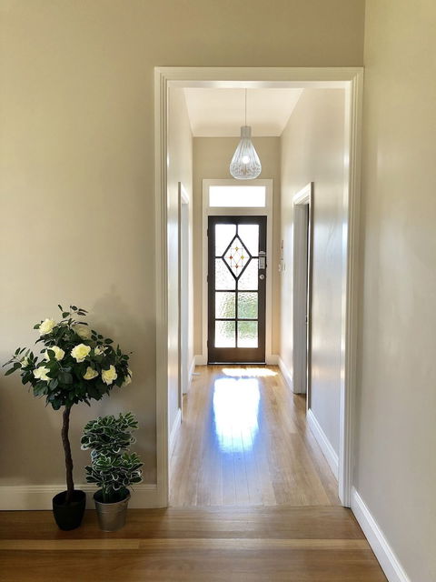 Renovated Cottage Aberdare Hunter Valley - Broome Tourism 1