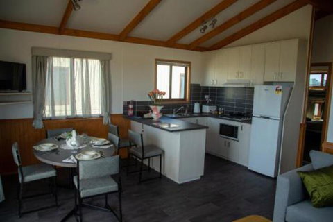 OMARU FARM STAY - Broome Tourism 3