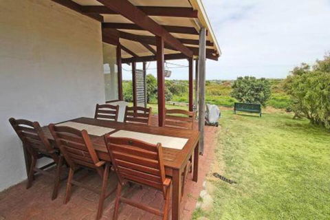 Ellensdale Cottage Margaret River - Broome Tourism 3