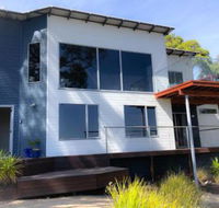 BAY of FIRES BEACH SHACK ocean views from a modern Beachhouse - Broome Tourism