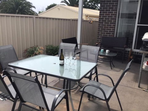 Discover Warilla Bright & Airy Townhouse Near The Beach & Lake - Broome Tourism 5