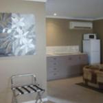 Cosmos Country Motor Inn - Broome Tourism 0