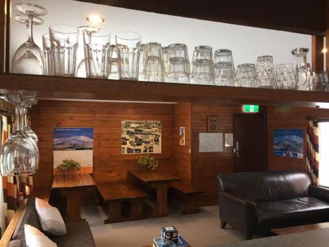 Gliss Ski Club - Broome Tourism 3