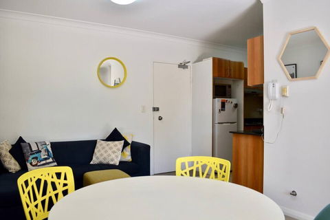 Quiet 1 Bedroom Flat In Concord - Broome Tourism 1