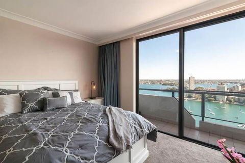 Milsons Point Apartment With Harbour Bridge Views - Broome Tourism 5