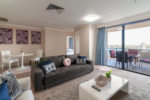 Milsons Point Apartment With Harbour Bridge Views - Broome Tourism 4