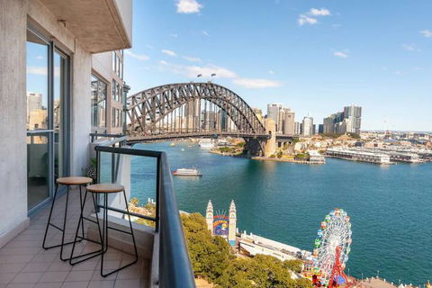 Milsons Point Apartment With Harbour Bridge Views - Broome Tourism 1