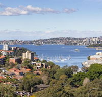 2 Bdrm North Sydney with harbour views - Broome Tourism