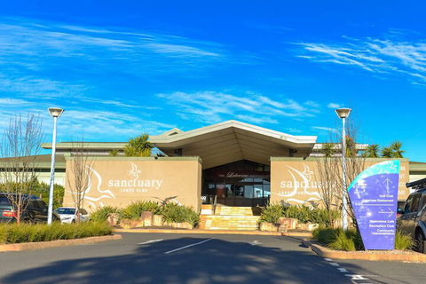 Luxury Waterfront Grand Villa In Melbourne - Broome Tourism 5