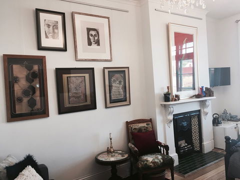 Assemblage Boutique Art Bed & Breakfast - Broome Tourism 1