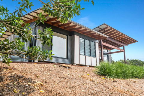 Your Luxury Escape - Carinya Cottage 2 - Broome Tourism 1