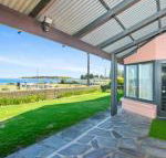 Victor Harbor Beachfront Bliss  WiFi - Broome Tourism