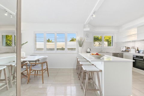 Luxury Beachside Apartment - Broome Tourism 1