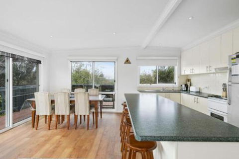 THE BEACH HIVE PET FRIENDLY (OUTSIDE ONLY) INLET SIDE - Broome Tourism 4