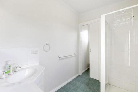THE BEACH HIVE PET FRIENDLY (OUTSIDE ONLY) INLET SIDE - Broome Tourism 5
