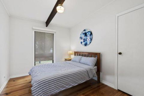 THE BEACH HIVE PET FRIENDLY (OUTSIDE ONLY) INLET SIDE - Broome Tourism 1