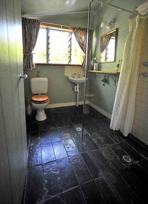 Emma Tiver Heritage Cottage - Broome Tourism 5