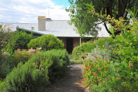 Emma Tiver Heritage Cottage - Broome Tourism 1
