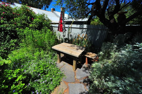 Emma Tiver Heritage Cottage - Broome Tourism 6
