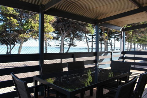 Ceduna Foreshore Caravan Park - Broome Tourism 6