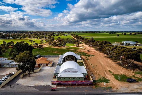Lake Tyrrell Accommodation LTA - Broome Tourism 1