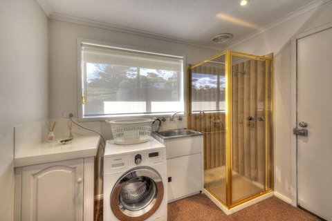 Stones Throw - Broome Tourism 5