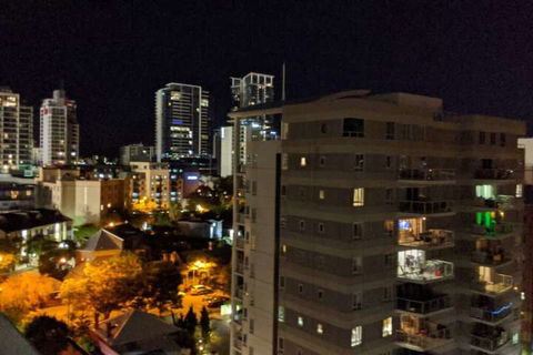 Stunning Two-storey Apartment In Perth's CBD - Broome Tourism 4