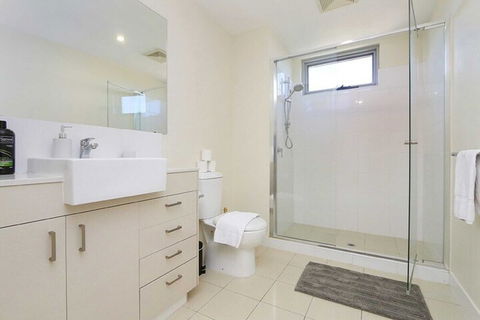 Stunning Two-storey Apartment In Perth's CBD - Broome Tourism 7