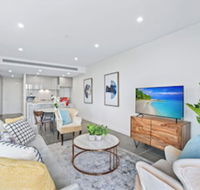 HomeHotel Extreme Luxury Apt next to Mall  Train - Broome Tourism