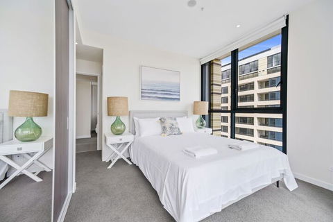 HomeHotel Ultra Luxury 2 Bedroom Next To Mall & Train - Broome Tourism 2