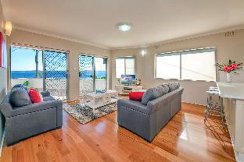 3 Bedroom Apartment Bayview Towers Unit 1 - Broome Tourism 1