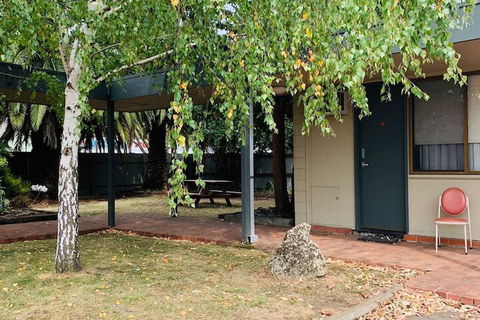 The Caledonian Hotel Motel - Broome Tourism 1