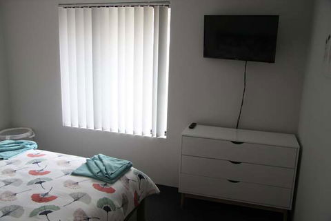 Warnbro Beach Family Accommodation - Broome Tourism 4