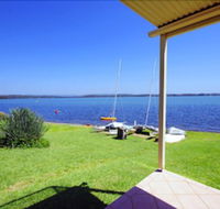 Blue Water at Mannering Park - Broome Tourism