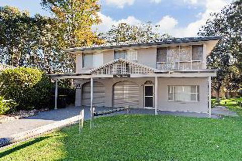 3 Bedroom House Bay Serene 15 Mistral Close - Broome Tourism 1