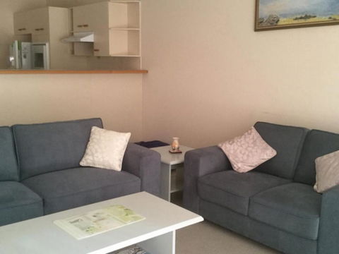 Private Canal Duplex With Pontoon Oleander Drive Bongaree - Broome Tourism 5