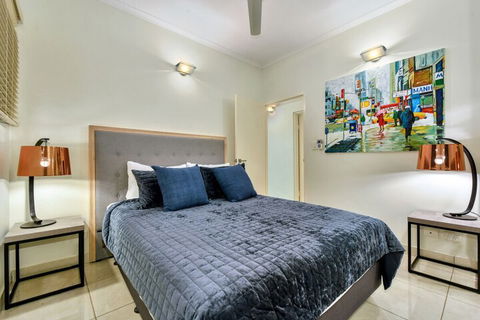 Darwin City Lights Jacuzzi - Broome Tourism 7