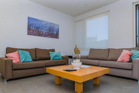 19 Coast Drive - Broome Tourism 5