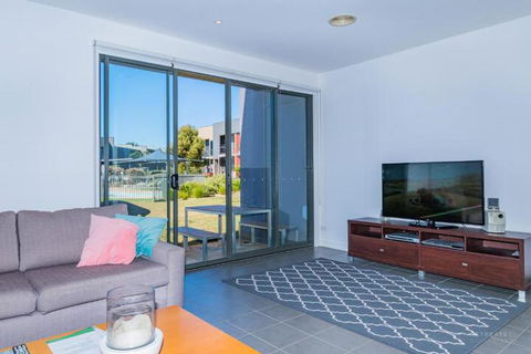 19 Coast Drive - Broome Tourism 4