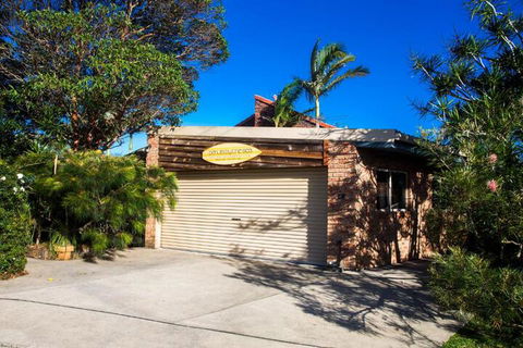 Benjis By The Sea - Broome Tourism 5
